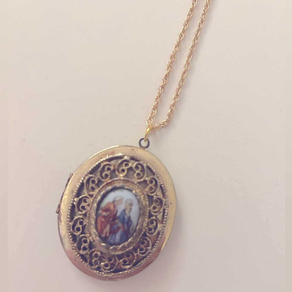 Vintage Necklace Locket Porcelain courting couple Filgree heart trim, long Chain